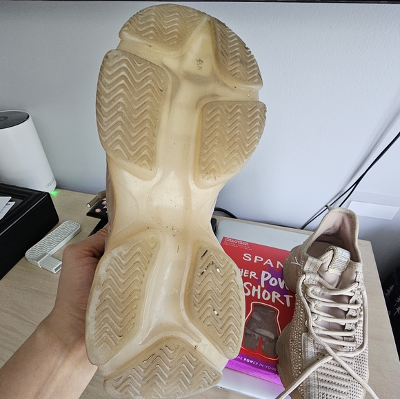 Steve Madden Sneakers - Picture 5 of 14